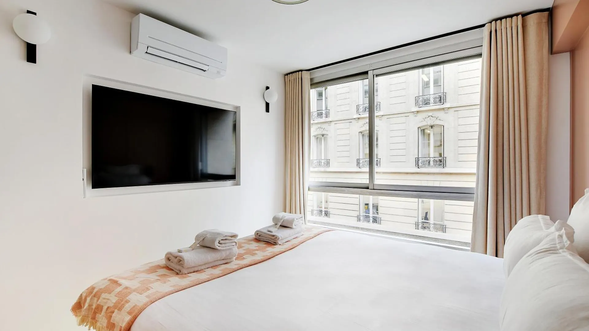 Apartment Pick A Flat's In Tour Eiffel - Rue De L'amiral Hamelin Paris
